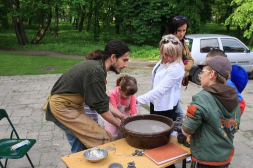 image159_t1.jpg